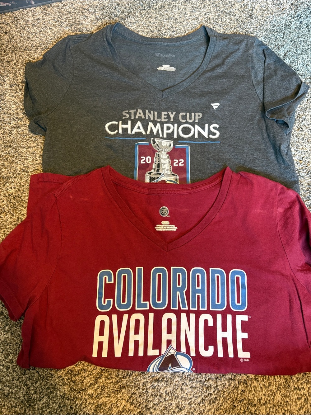 Colorado Avalanche V-neck tshirts